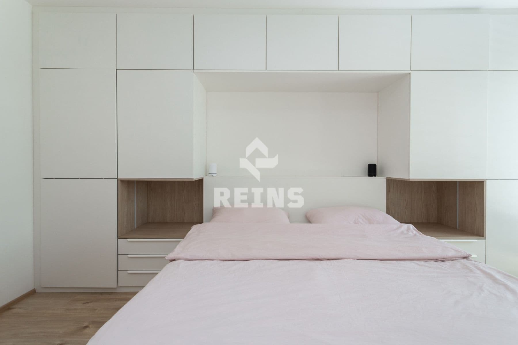 Predaj bytu 4-izbový 140 m², Hornoměcholupská, Praha, Praha Predaj bytu 4-izbový 140 m², Hornoměcholupská, Praha, Praha