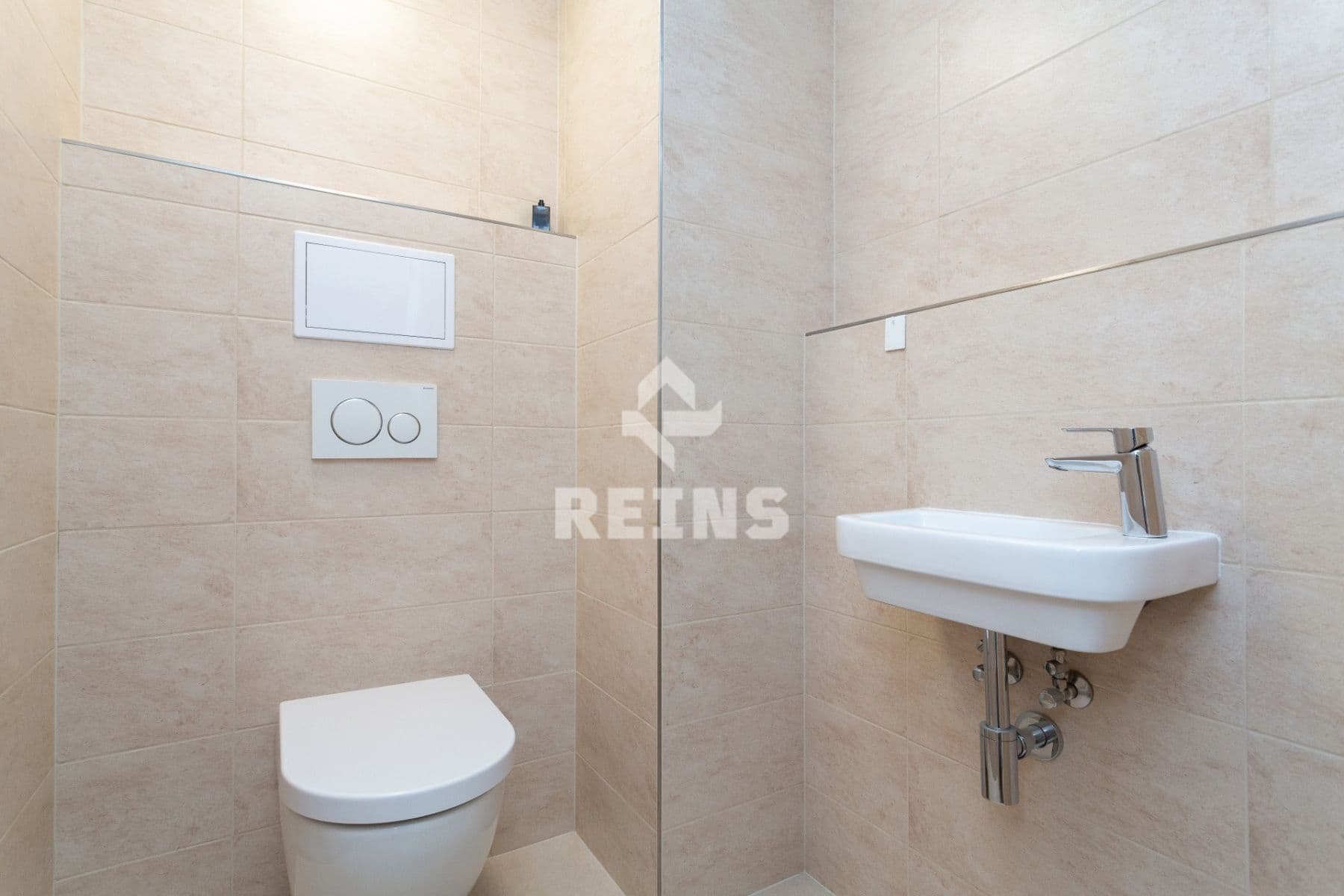 Predaj bytu 4-izbový 140 m², Hornoměcholupská, Praha, Praha Predaj bytu 4-izbový 140 m², Hornoměcholupská, Praha, Praha