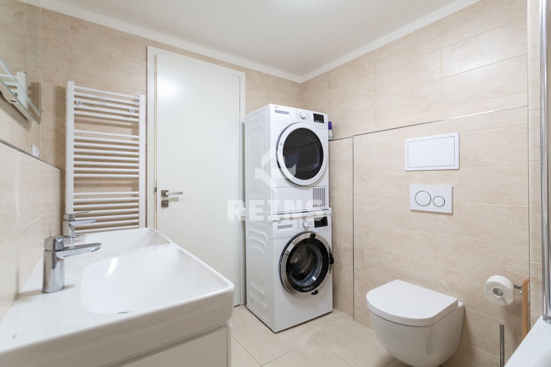 Predaj bytu 4-izbový 140 m², Hornoměcholupská, Praha, Praha Predaj bytu 4-izbový 140 m², Hornoměcholupská, Praha, Praha