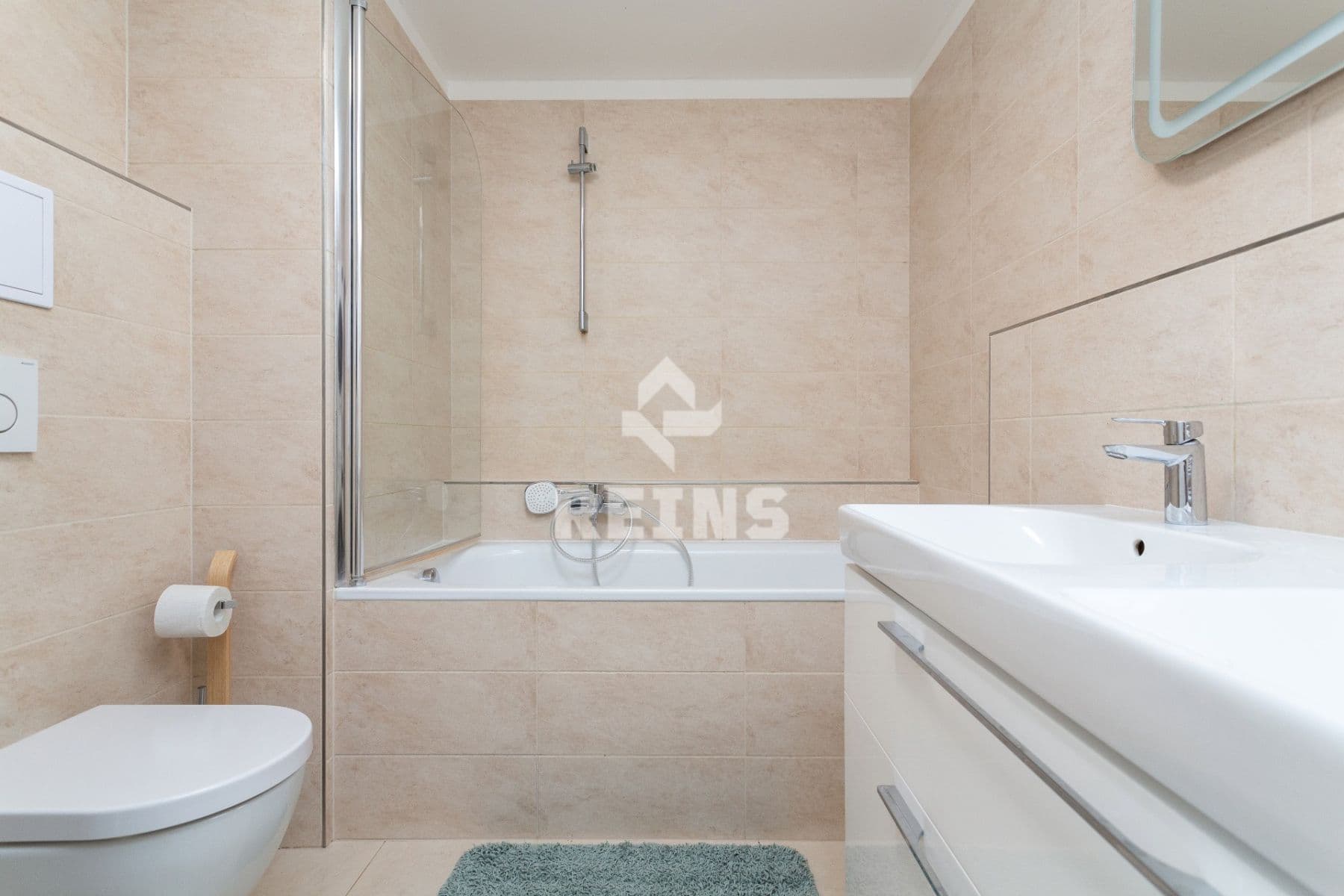 Predaj bytu 4-izbový 140 m², Hornoměcholupská, Praha, Praha Predaj bytu 4-izbový 140 m², Hornoměcholupská, Praha, Praha