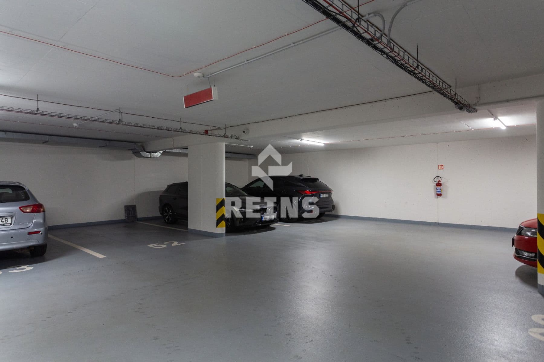 Predaj bytu 4-izbový 140 m², Hornoměcholupská, Praha, Praha Predaj bytu 4-izbový 140 m², Hornoměcholupská, Praha, Praha