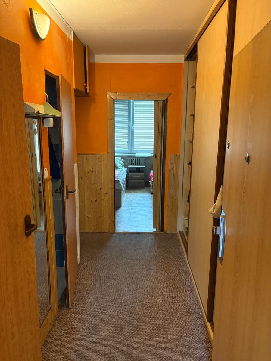 Predaj bytu 2-izbový 40 m², sídl. Hůrka, Kralupy nad Vltavou, Středočeský kraj Predaj bytu 2-izbový 40 m², sídl. Hůrka, Kralupy nad Vltavou, Středočeský kraj