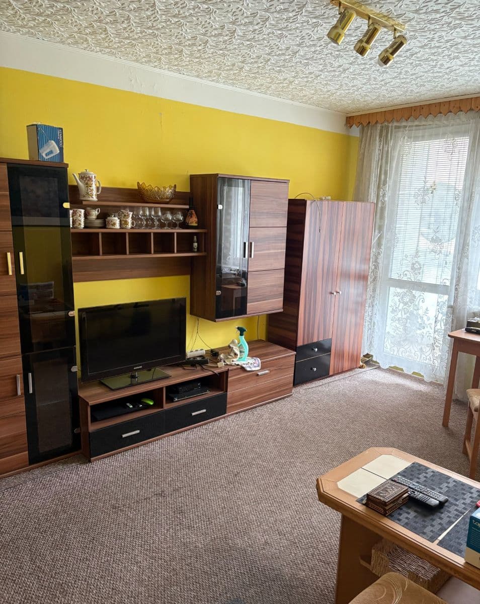 Predaj bytu 2-izbový 40 m², sídl. Hůrka, Kralupy nad Vltavou, Středočeský kraj Predaj bytu 2-izbový 40 m², sídl. Hůrka, Kralupy nad Vltavou, Středočeský kraj