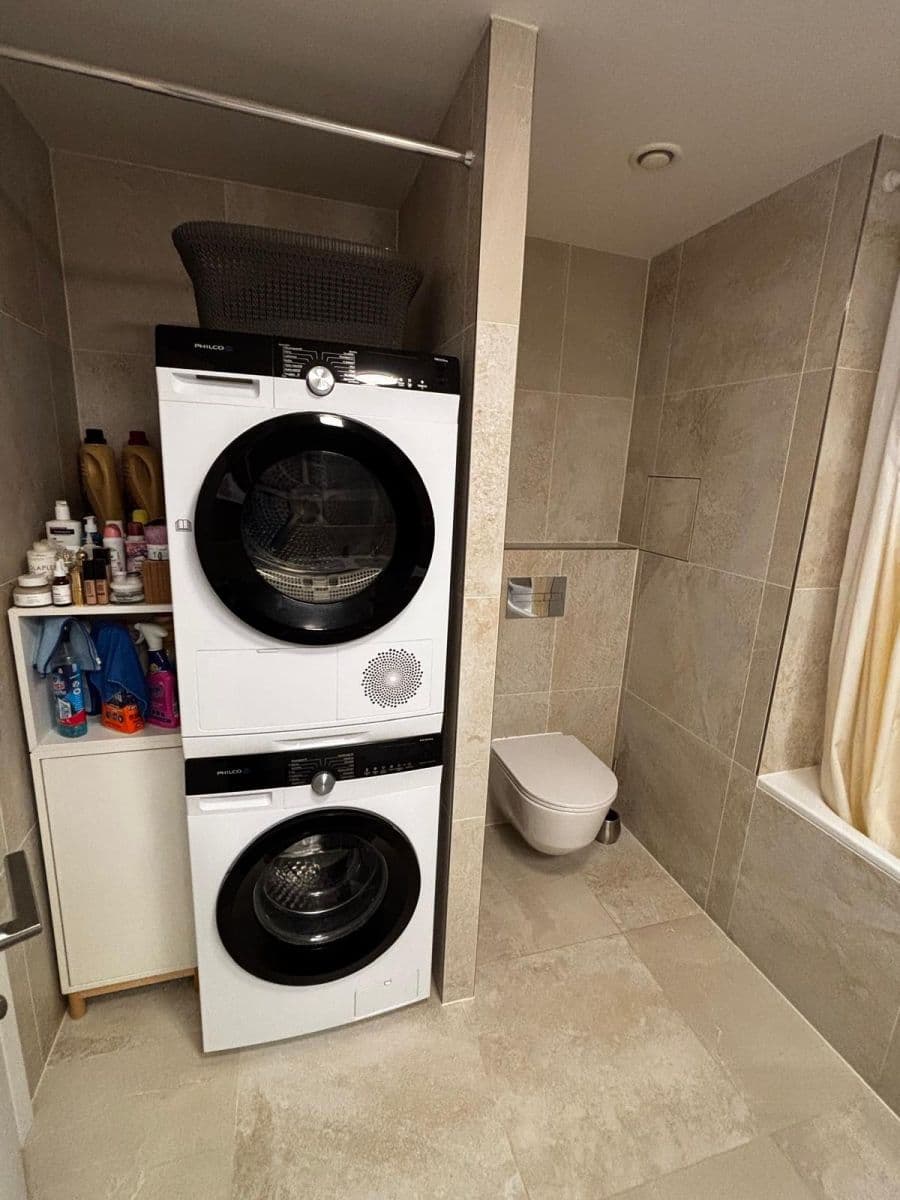 Prenájom bytu 3-izbový 104 m², Nuselská, Praha, Praha Prenájom bytu 3-izbový 104 m², Nuselská, Praha, Praha