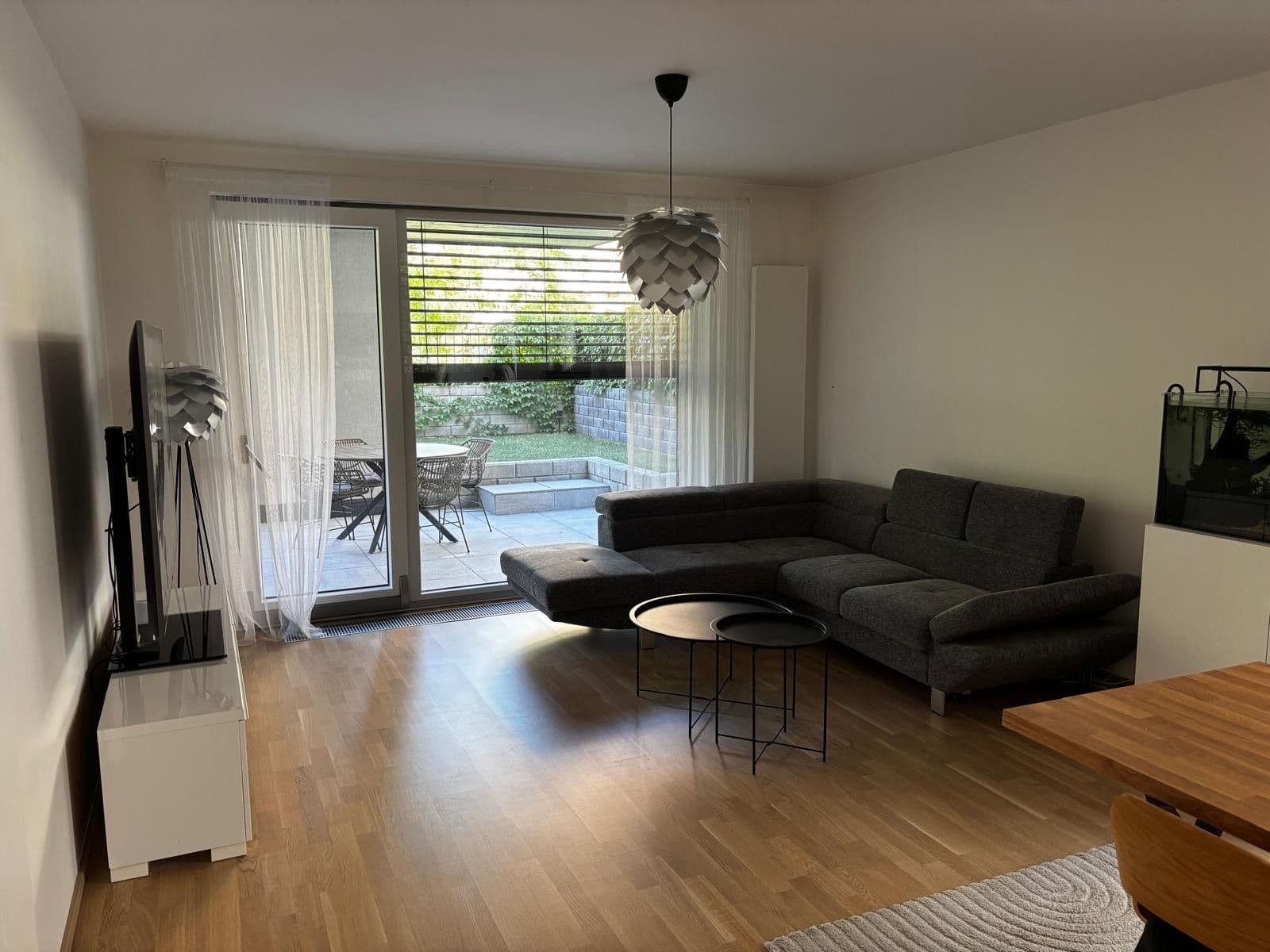 Prenájom bytu 3-izbový 104 m², Nuselská, Praha, Praha Prenájom bytu 3-izbový 104 m², Nuselská, Praha, Praha
