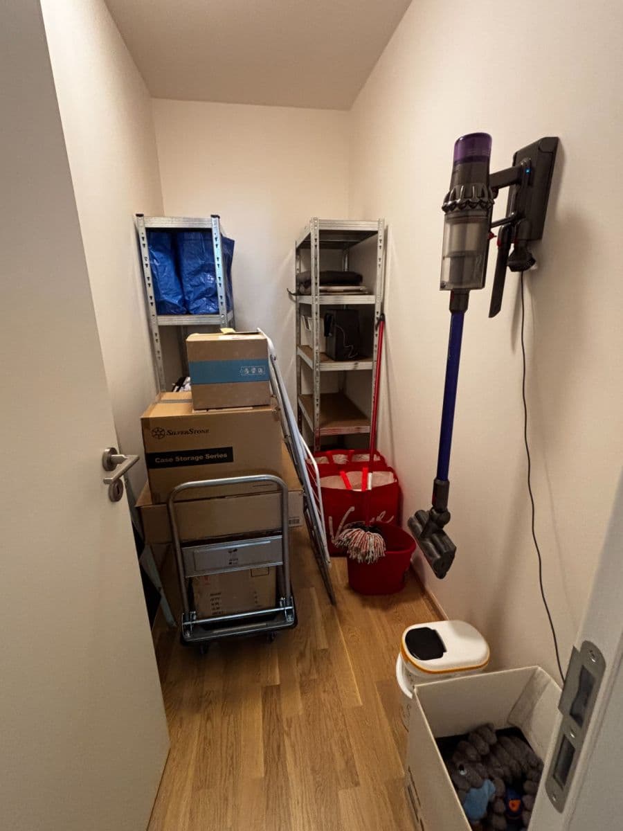 Prenájom bytu 3-izbový 104 m², Nuselská, Praha, Praha Prenájom bytu 3-izbový 104 m², Nuselská, Praha, Praha