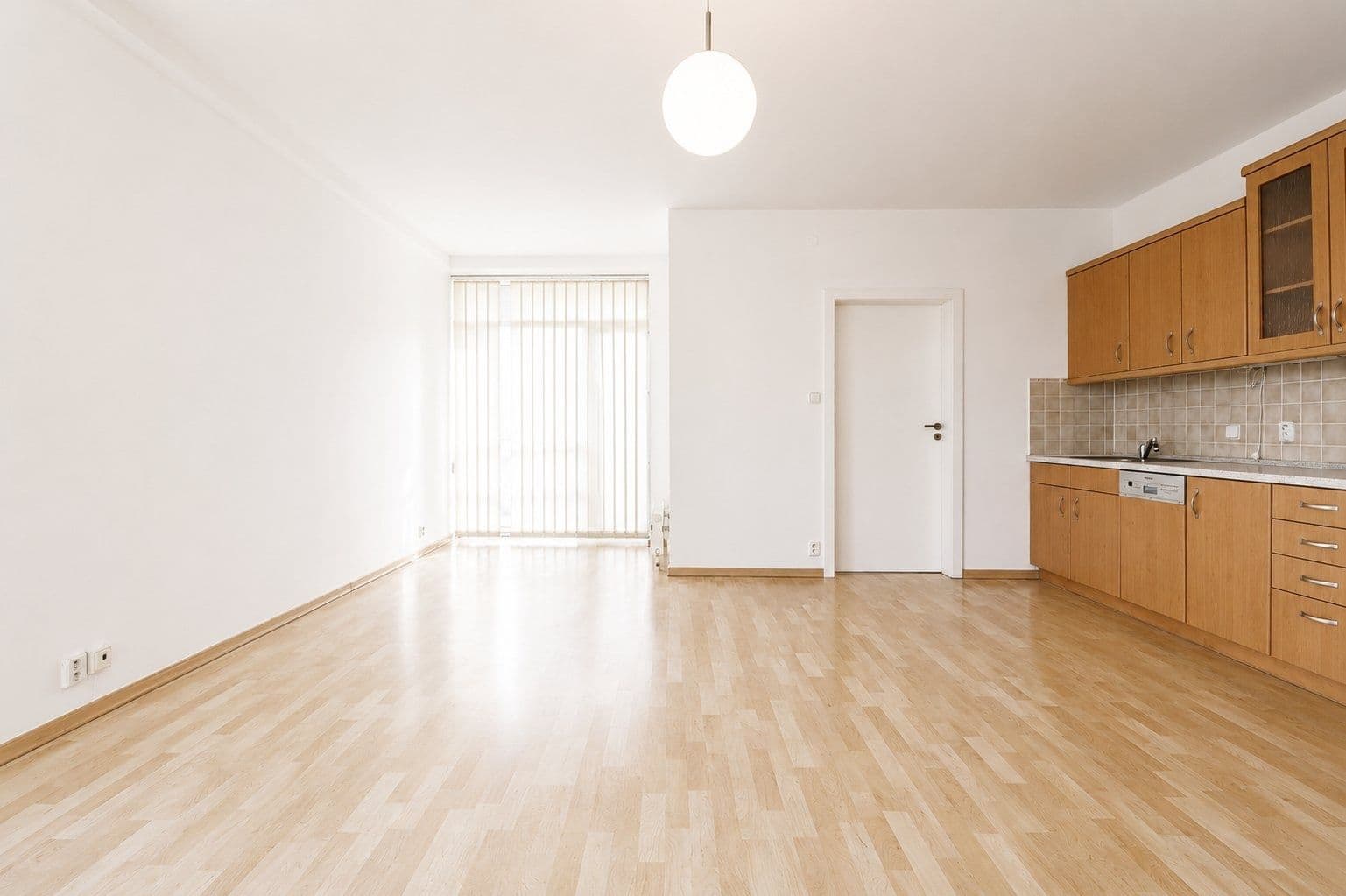 Prenájom bytu 2-izbový 56 m², Vinohradská, Praha, Praha Prenájom bytu 2-izbový 56 m², Vinohradská, Praha, Praha