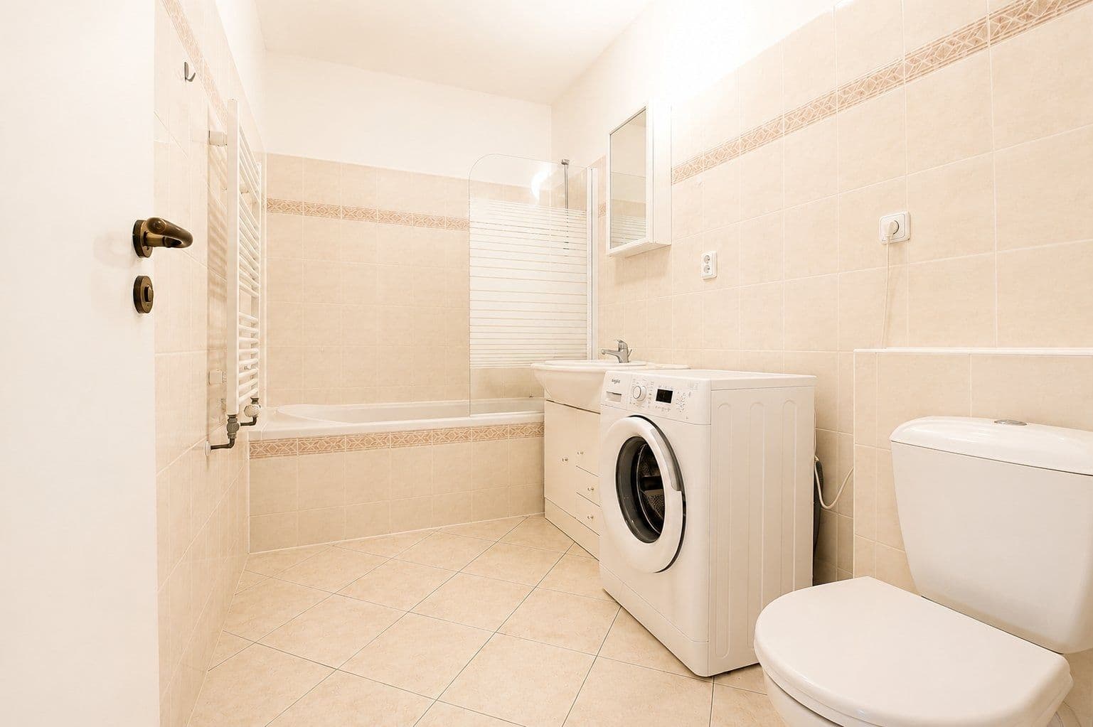 Prenájom bytu 2-izbový 56 m², Vinohradská, Praha, Praha Prenájom bytu 2-izbový 56 m², Vinohradská, Praha, Praha