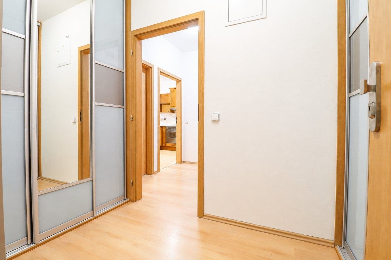 Prenájom bytu 2-izbový 43 m², Vladycká, Praha, Praha Prenájom bytu 2-izbový 43 m², Vladycká, Praha, Praha