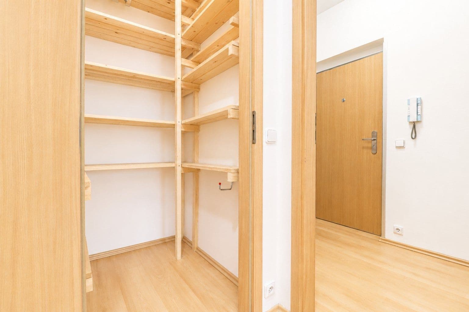 Prenájom bytu 2-izbový 43 m², Vladycká, Praha, Praha Prenájom bytu 2-izbový 43 m², Vladycká, Praha, Praha
