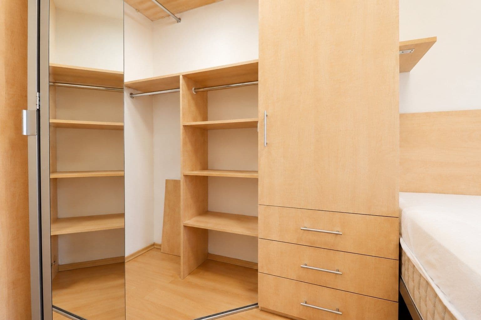 Prenájom bytu 2-izbový 43 m², Vladycká, Praha, Praha Prenájom bytu 2-izbový 43 m², Vladycká, Praha, Praha