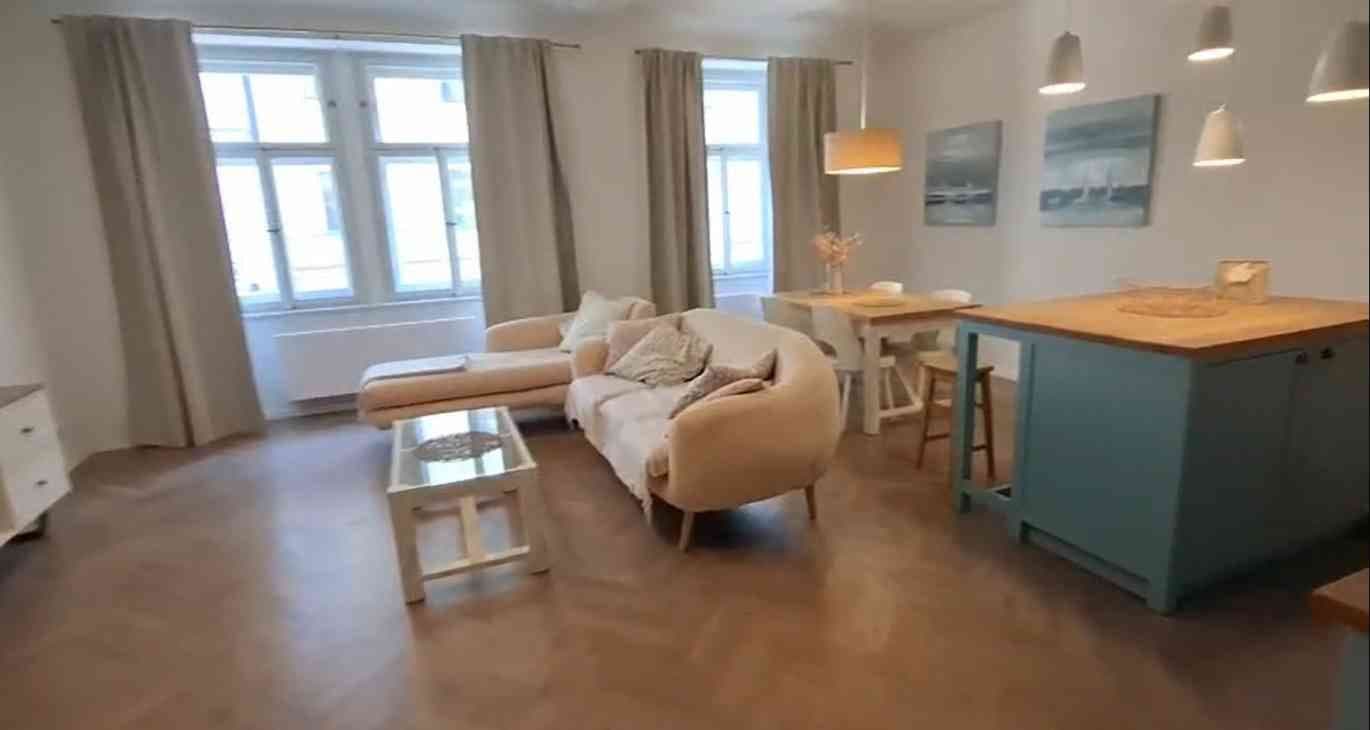 Prenájom bytu 2-izbový 84 m², Valentinská, Praha, Praha Prenájom bytu 2-izbový 84 m², Valentinská, Praha, Praha