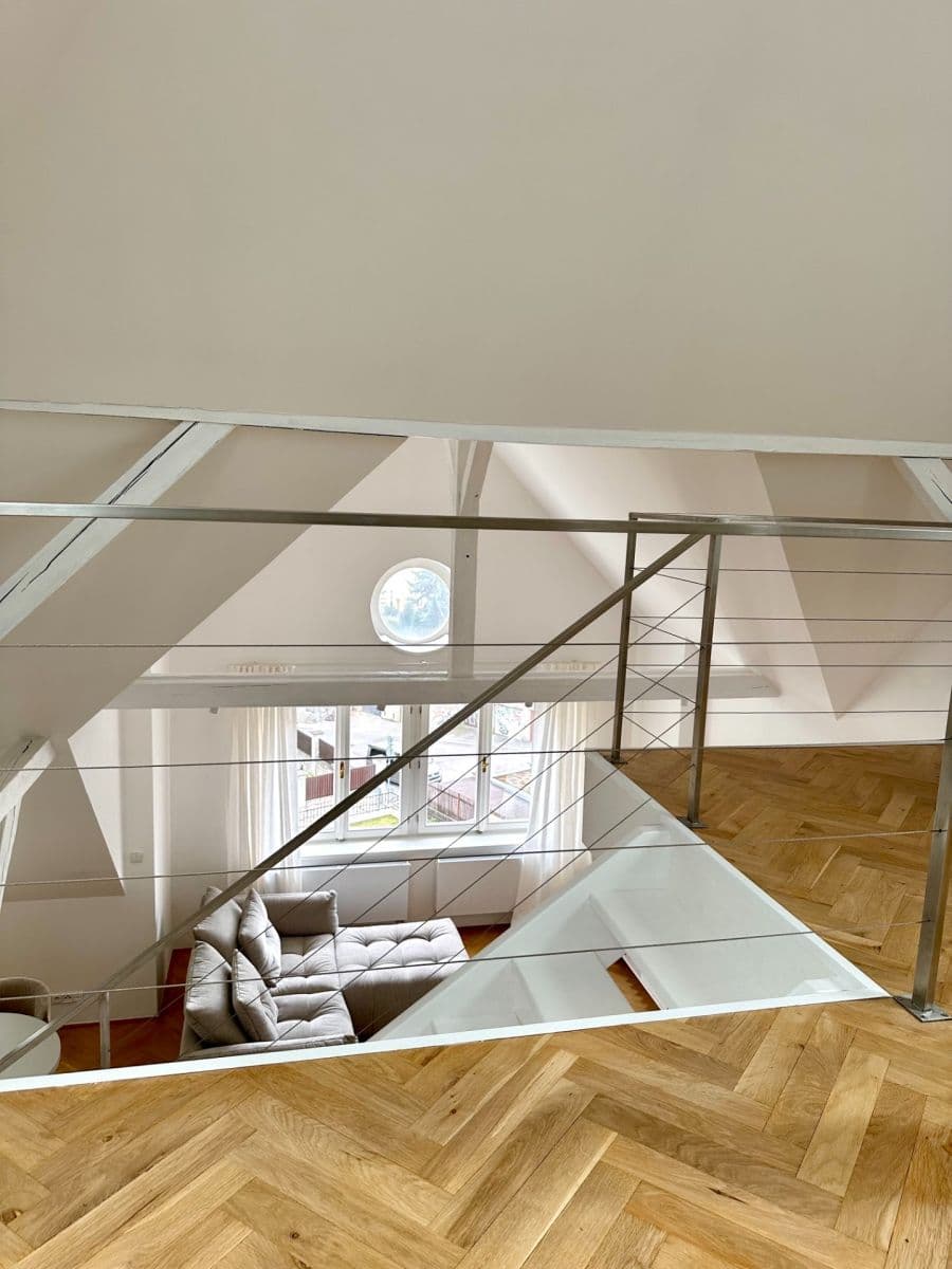 Prenájom bytu 3-izbový 144 m², Benešovská, Praha, Praha Prenájom bytu 3-izbový 144 m², Benešovská, Praha, Praha
