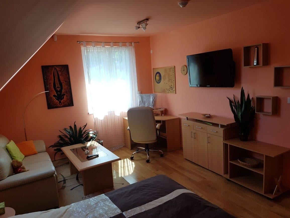 Prenájom bytu 3-izbový 102 m², Mezouň, Středočeský kraj Prenájom bytu 3-izbový 102 m², Mezouň, Středočeský kraj