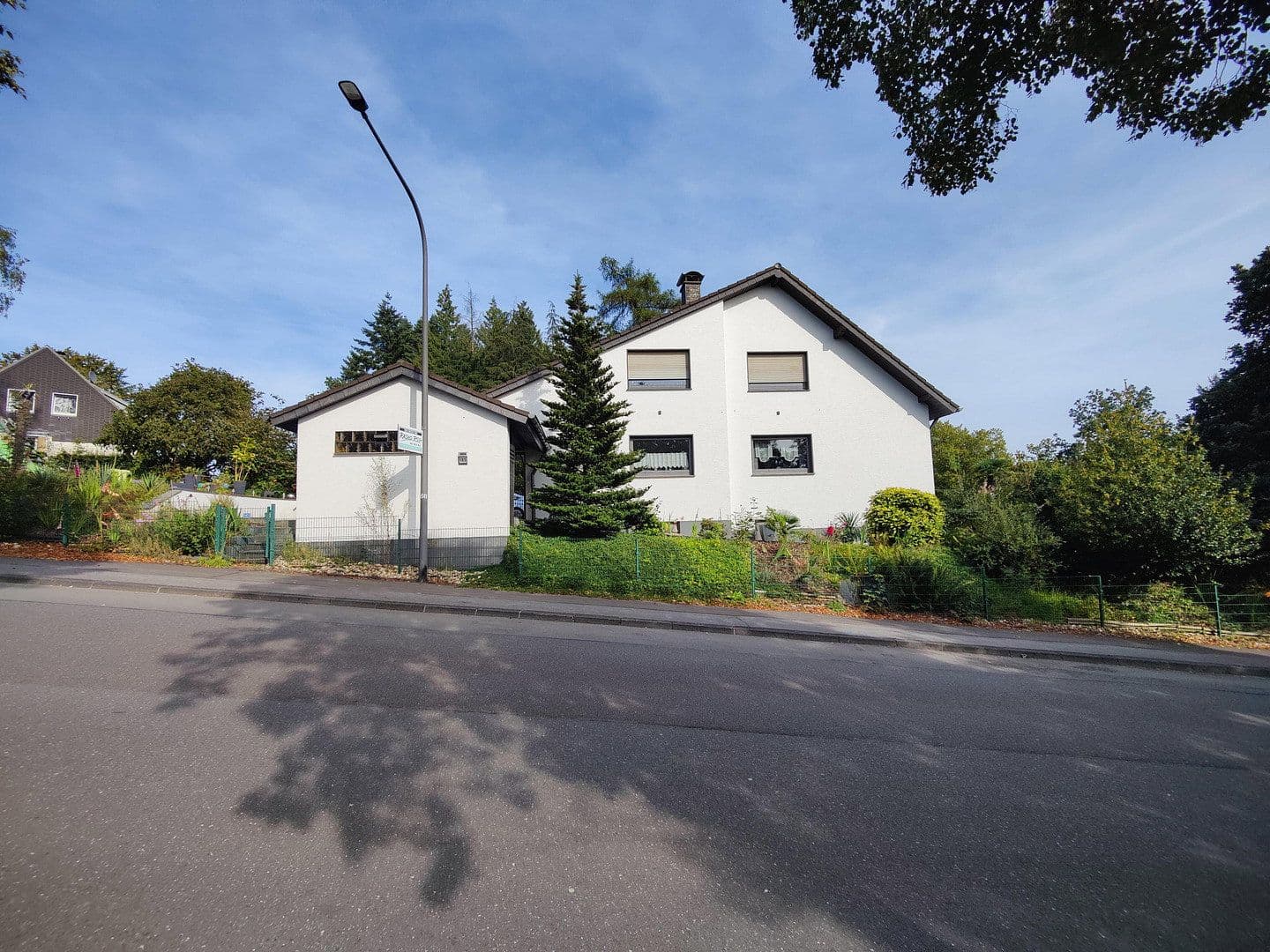 Predaj domu 328 m², pozemok 1.054 m², Remscheid, Severné Porýnie - Westfálsko Predaj domu 328 m², pozemok 1.054 m², Remscheid, Severné Porýnie - Westfálsko