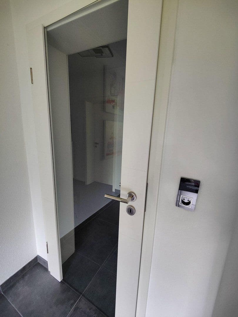 Predaj domu 328 m², pozemok 1.054 m², Remscheid, Severné Porýnie - Westfálsko Predaj domu 328 m², pozemok 1.054 m², Remscheid, Severné Porýnie - Westfálsko