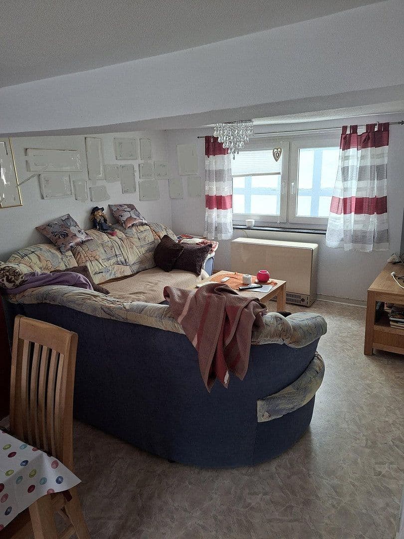Predaj domu 140 m², pozemok 306 m², Stadtallendorf, Hesensko Predaj domu 140 m², pozemok 306 m², Stadtallendorf, Hesensko