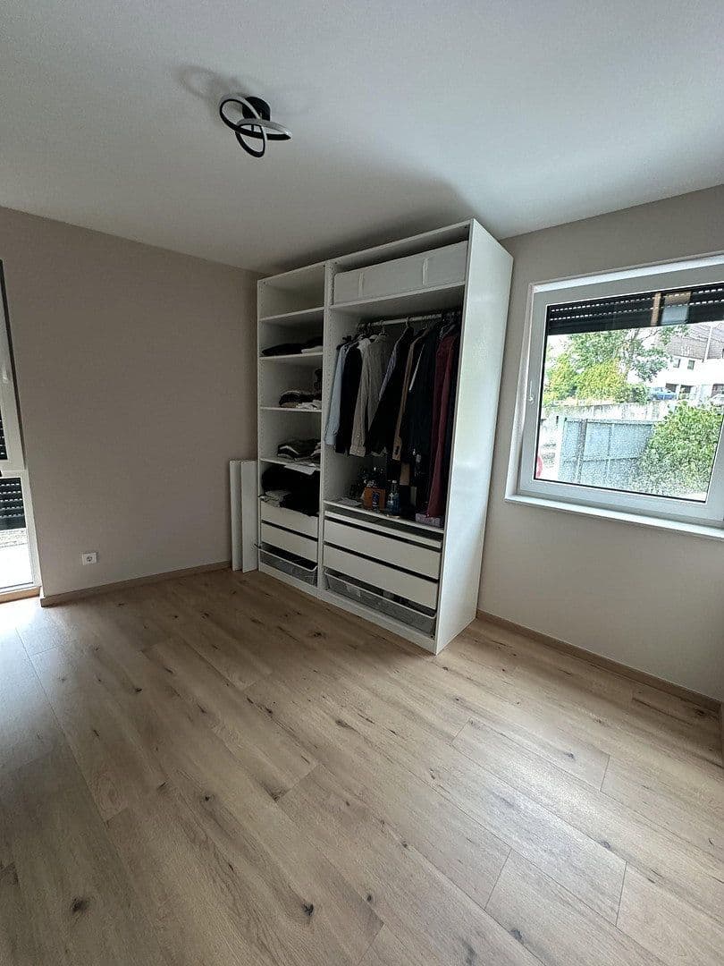 Prenájom bytu 4-izbový 106 m², Feuerbacher Straße 20, Leonberg, Bádensko-Wurttembersko Prenájom bytu 4-izbový 106 m², Feuerbacher Straße 20, Leonberg, Bádensko-Wurttembersko