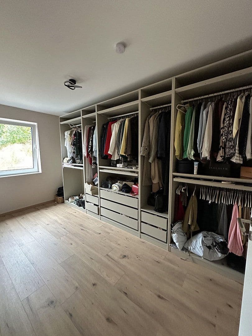 Prenájom bytu 4-izbový 106 m², Feuerbacher Straße 20, Leonberg, Bádensko-Wurttembersko Prenájom bytu 4-izbový 106 m², Feuerbacher Straße 20, Leonberg, Bádensko-Wurttembersko