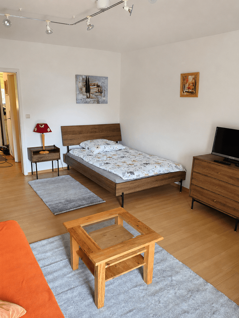 Prenájom bytu 1-izbový 36 m², Bemeroder Anger 19, Hannover, Dolné Sasko Prenájom bytu 1-izbový 36 m², Bemeroder Anger 19, Hannover, Dolné Sasko