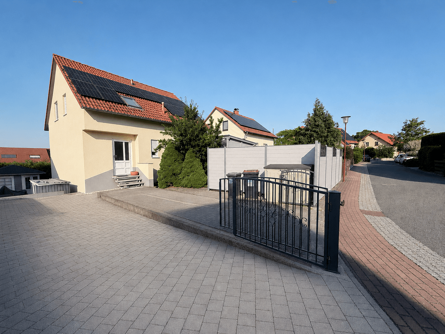 Predaj domu 145 m², pozemok 436 m², Bannewitz, Sasko Predaj domu 145 m², pozemok 436 m², Bannewitz, Sasko