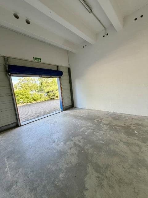 Prenájom nebytového priestoru 23 m², Maglinger Straße 48, München, Bavorsko Prenájom nebytového priestoru 23 m², Maglinger Straße 48, München, Bavorsko