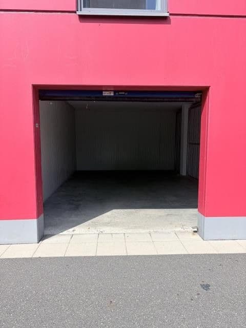 Prenájom nebytového priestoru 37 m², Schweinauer Hauptstraße 72, Nürnberg, Bavorsko Prenájom nebytového priestoru 37 m², Schweinauer Hauptstraße 72, Nürnberg, Bavorsko