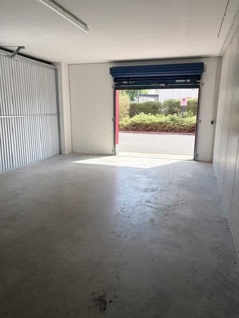 Prenájom nebytového priestoru 37 m², Schweinauer Hauptstraße 72, Nürnberg, Bavorsko Prenájom nebytového priestoru 37 m², Schweinauer Hauptstraße 72, Nürnberg, Bavorsko