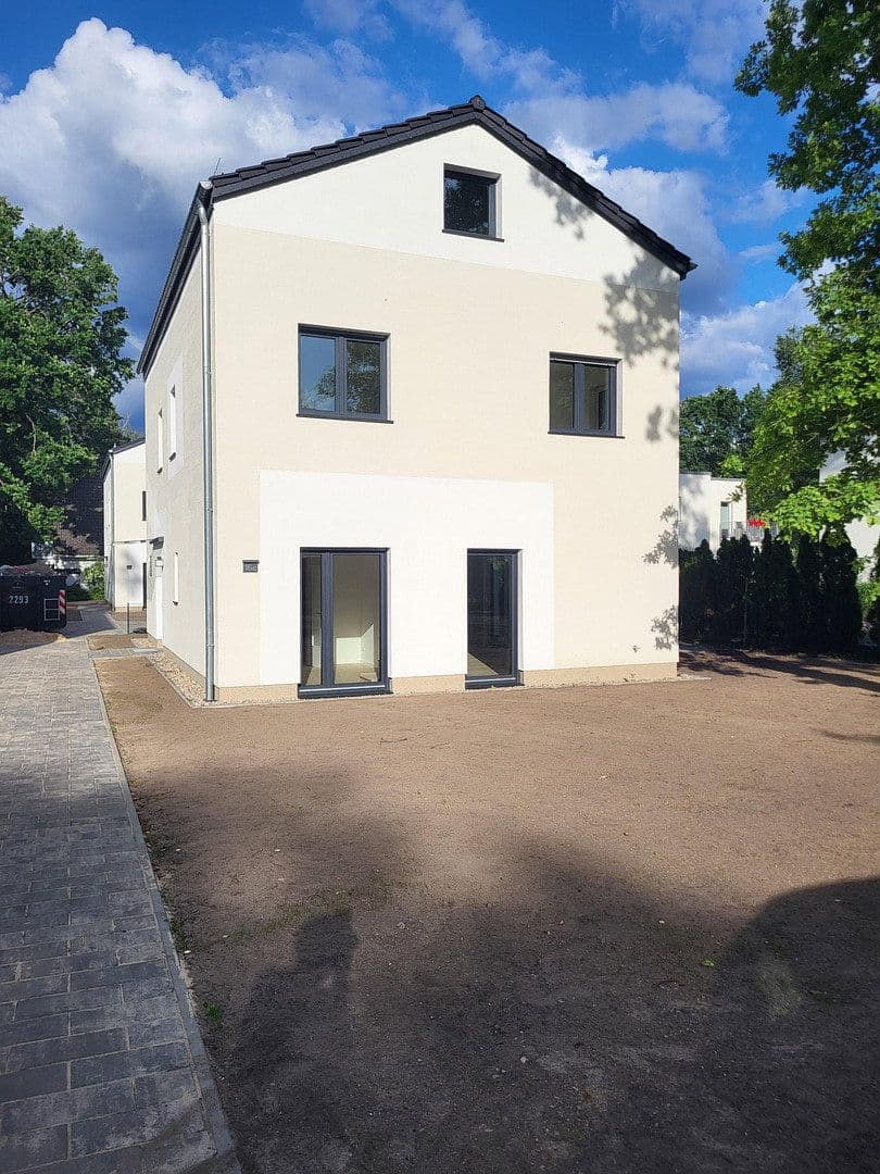 Predaj domu 150 m², pozemok 520 m², Finkenweg 16a, Falkensee, Brandenbursko Predaj domu 150 m², pozemok 520 m², Finkenweg 16a, Falkensee, Brandenbursko