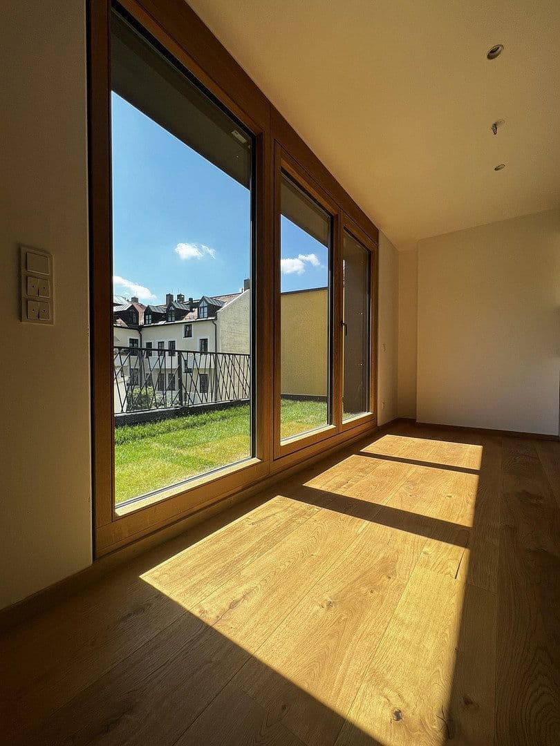 Prenájom bytu 3-izbový 90 m², Lerchenfeldstraße 28, München-Altstadt-Lehel, Bavorsko Prenájom bytu 3-izbový 90 m², Lerchenfeldstraße 28, München-Altstadt-Lehel, Bavorsko