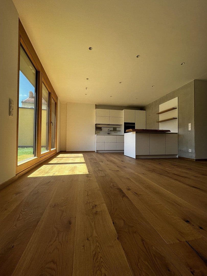 Prenájom bytu 3-izbový 90 m², Lerchenfeldstraße 28, München-Altstadt-Lehel, Bavorsko Prenájom bytu 3-izbový 90 m², Lerchenfeldstraße 28, München-Altstadt-Lehel, Bavorsko