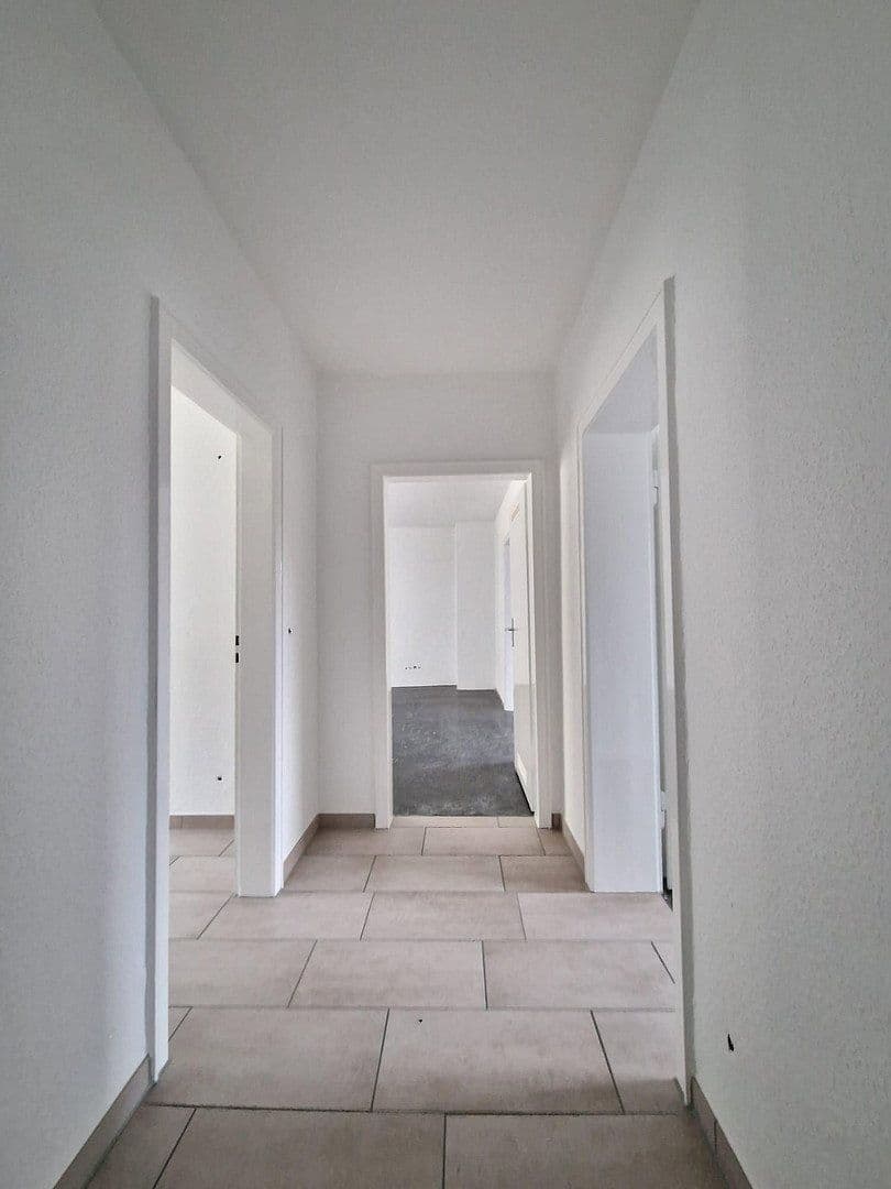 Prenájom bytu 3-izbový 93 m², Moltkestraße 3, Hattingen, Severné Porýnie - Westfálsko Prenájom bytu 3-izbový 93 m², Moltkestraße 3, Hattingen, Severné Porýnie - Westfálsko