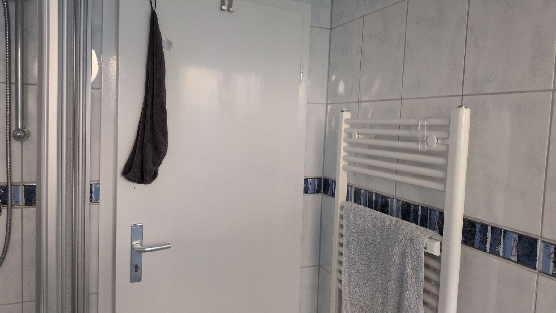 Prenájom bytu 3-izbový 93 m², Moltkestraße 3, Hattingen, Severné Porýnie - Westfálsko Prenájom bytu 3-izbový 93 m², Moltkestraße 3, Hattingen, Severné Porýnie - Westfálsko