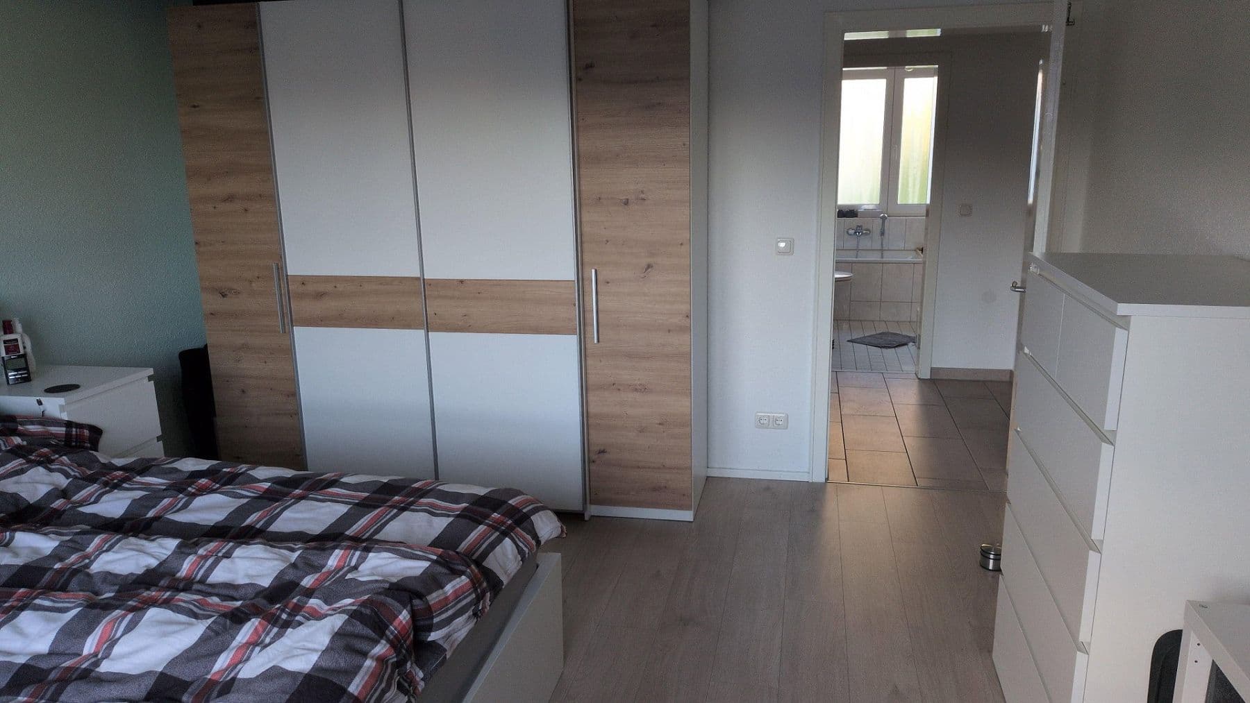 Prenájom bytu 3-izbový 93 m², Moltkestraße 3, Hattingen, Severné Porýnie - Westfálsko Prenájom bytu 3-izbový 93 m², Moltkestraße 3, Hattingen, Severné Porýnie - Westfálsko