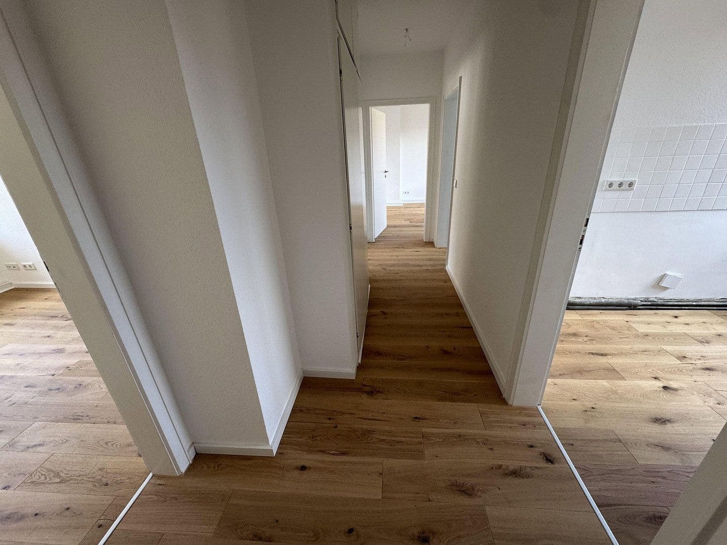 Prenájom bytu 1-izbový 74 m², Köln, Severné Porýnie - Westfálsko Prenájom bytu 1-izbový 74 m², Köln, Severné Porýnie - Westfálsko
