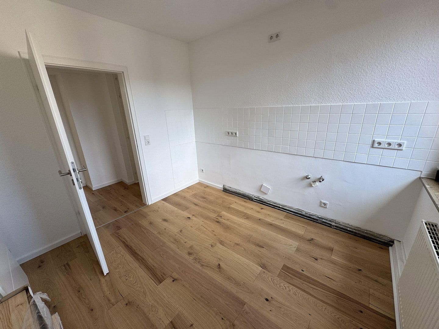 Prenájom bytu 1-izbový 74 m², Köln, Severné Porýnie - Westfálsko Prenájom bytu 1-izbový 74 m², Köln, Severné Porýnie - Westfálsko