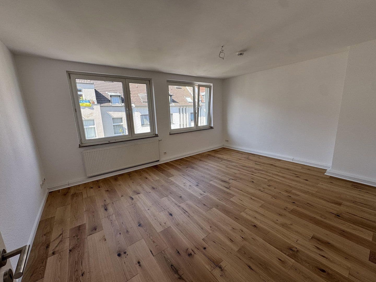 Prenájom bytu 1-izbový 74 m², Köln, Severné Porýnie - Westfálsko Prenájom bytu 1-izbový 74 m², Köln, Severné Porýnie - Westfálsko