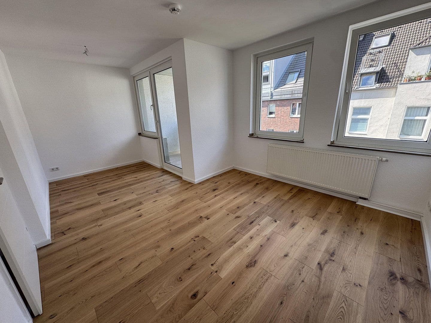 Prenájom bytu 1-izbový 74 m², Köln, Severné Porýnie - Westfálsko Prenájom bytu 1-izbový 74 m², Köln, Severné Porýnie - Westfálsko