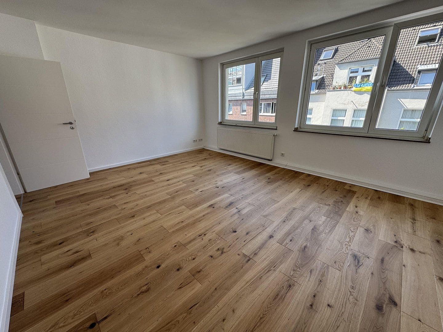 Prenájom bytu 1-izbový 74 m², Köln, Severné Porýnie - Westfálsko Prenájom bytu 1-izbový 74 m², Köln, Severné Porýnie - Westfálsko