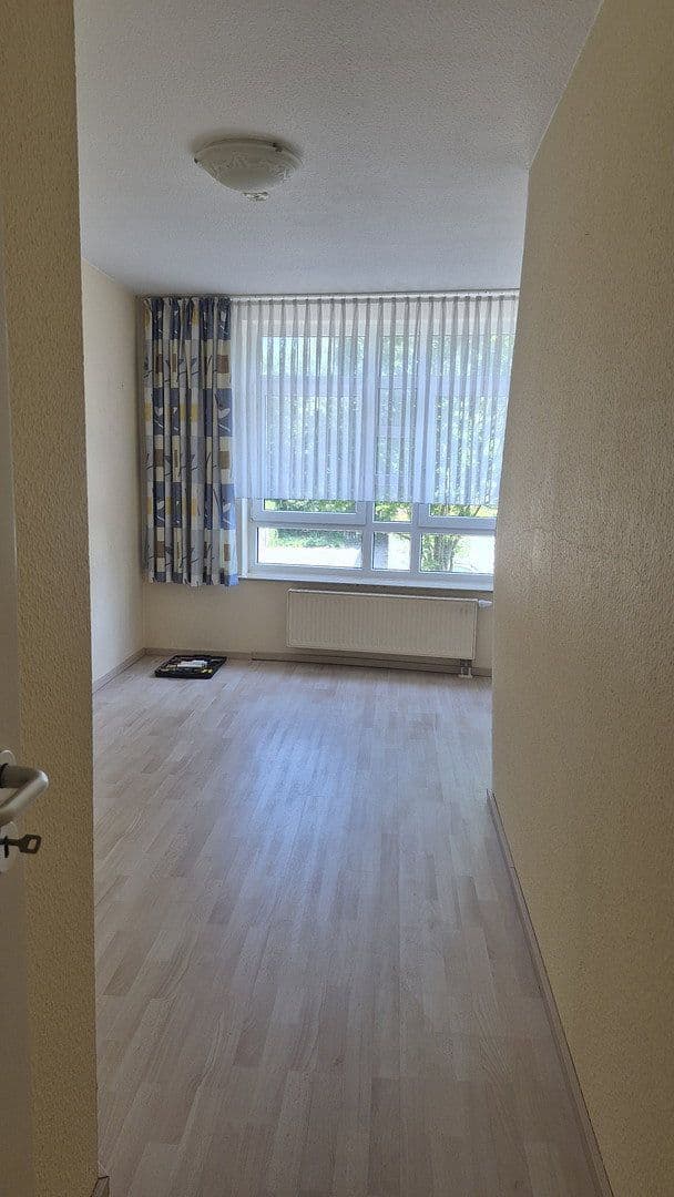 Prenájom bytu 3-izbový 81 m², Bremen, Brémy Prenájom bytu 3-izbový 81 m², Bremen, Brémy