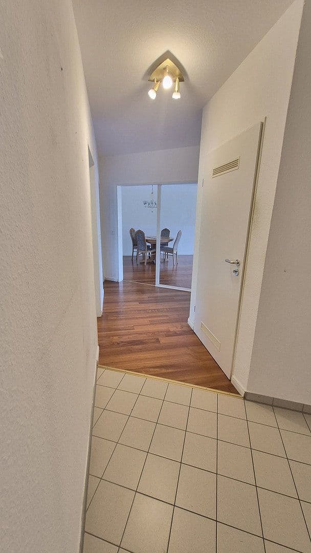 Prenájom bytu 3-izbový 81 m², Bremen, Brémy Prenájom bytu 3-izbový 81 m², Bremen, Brémy