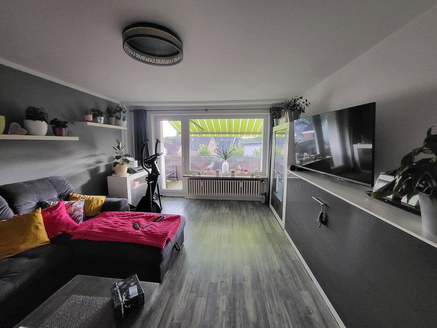 Prenájom bytu 3-izbový 87 m², Pinneberger Straße 55, Wedel, Šlezvicko-Holštajnsko Prenájom bytu 3-izbový 87 m², Pinneberger Straße 55, Wedel, Šlezvicko-Holštajnsko
