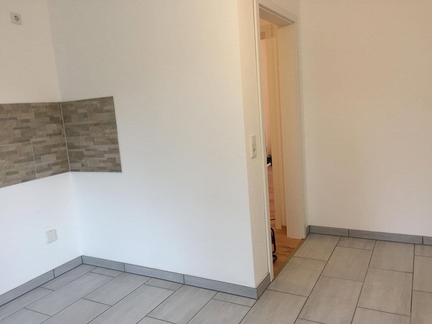 Prenájom bytu 1-izbový 43 m², Robert-Koch-Straße 8, Leverkusen, Severné Porýnie - Westfálsko Prenájom bytu 1-izbový 43 m², Robert-Koch-Straße 8, Leverkusen, Severné Porýnie - Westfálsko