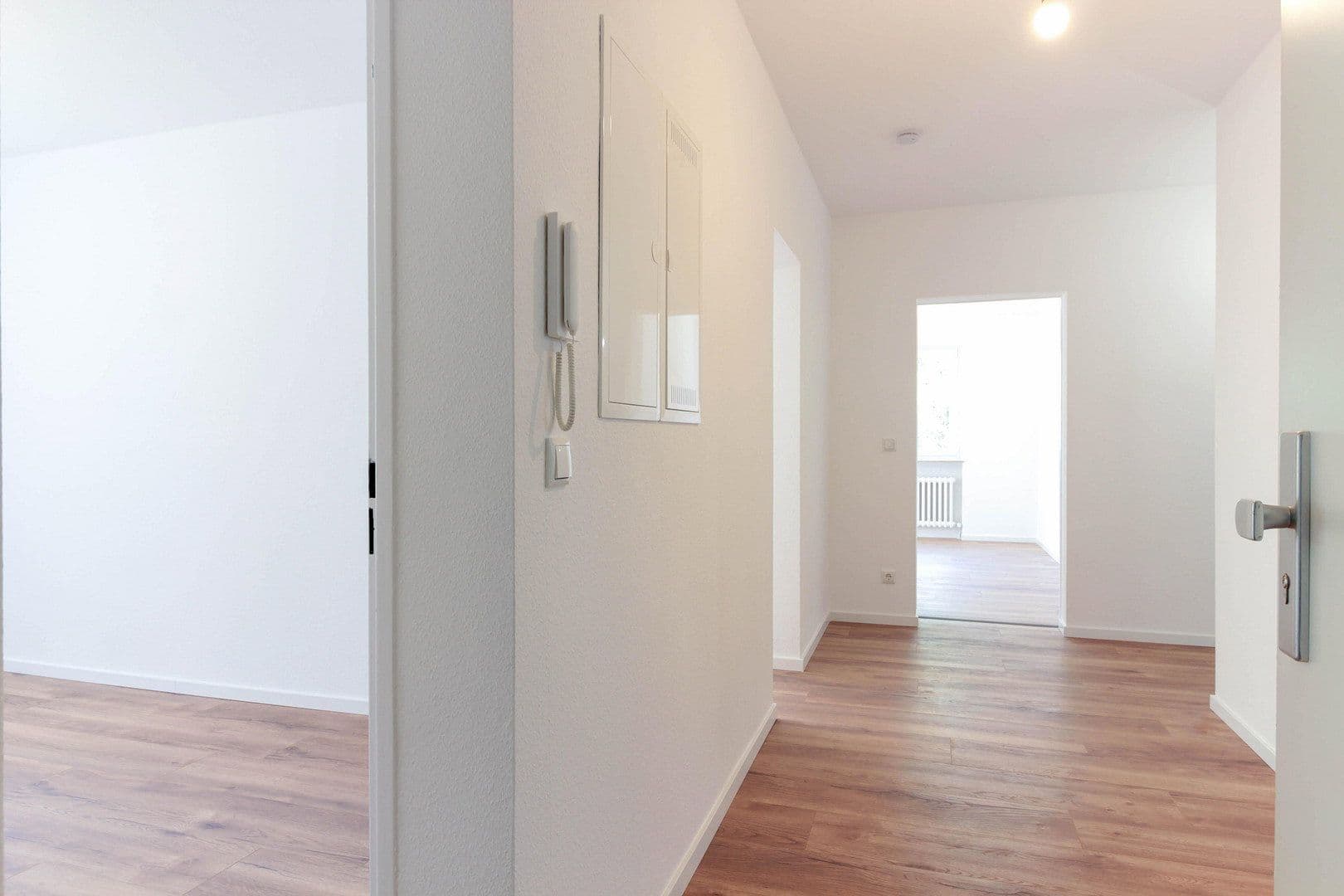 Prenájom bytu 3-izbový 78 m², Ulm, Bádensko-Wurttembersko Prenájom bytu 3-izbový 78 m², Ulm, Bádensko-Wurttembersko