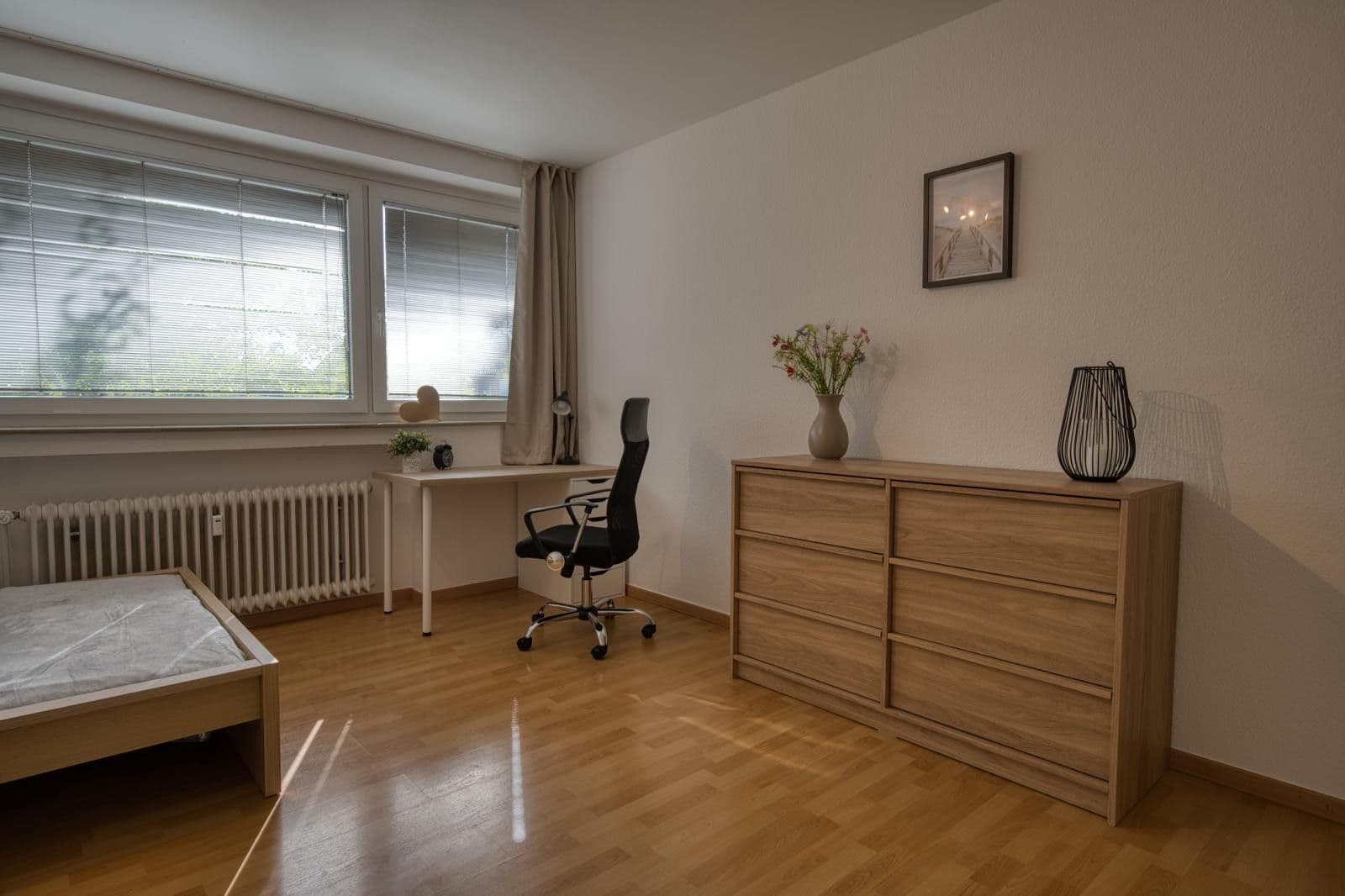 Prenájom bytu 1-izbový 28 m², Königswinterer Straße 154, Bonn, Severné Porýnie - Westfálsko Prenájom bytu 1-izbový 28 m², Königswinterer Straße 154, Bonn, Severné Porýnie - Westfálsko