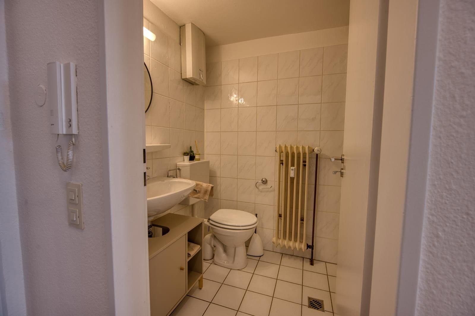 Prenájom bytu 1-izbový 28 m², Königswinterer Straße 154, Bonn, Severné Porýnie - Westfálsko Prenájom bytu 1-izbový 28 m², Königswinterer Straße 154, Bonn, Severné Porýnie - Westfálsko
