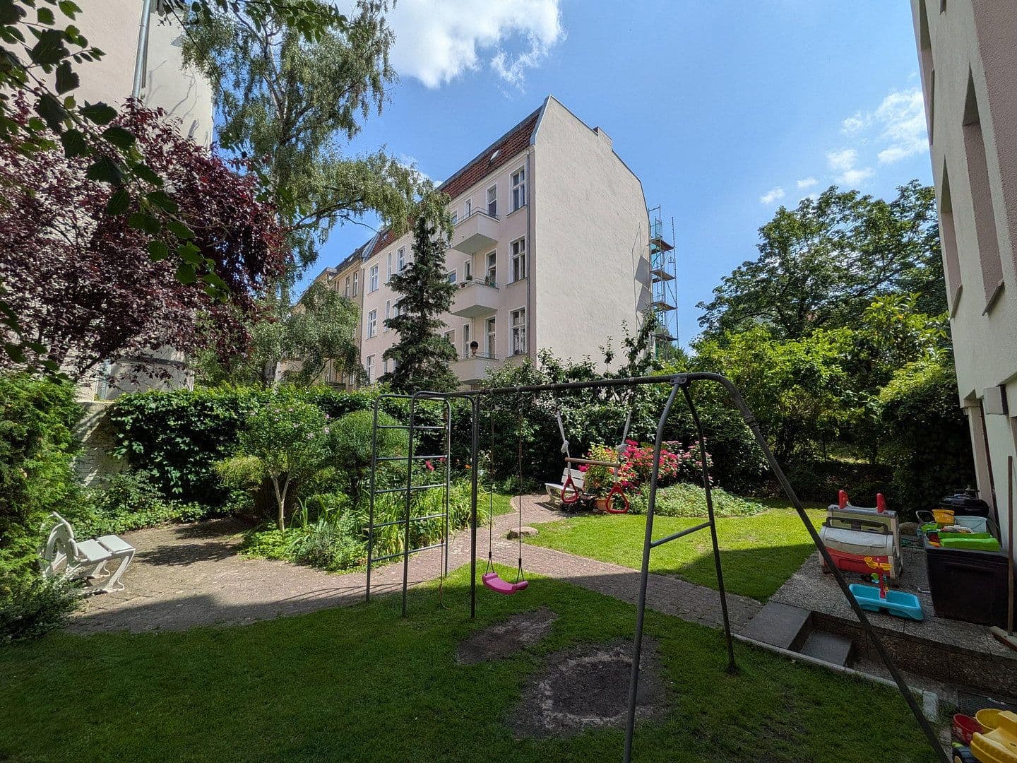 Predaj bytu 4-izbový 100 m², Leydenallee 100, Berlin, Berlín Predaj bytu 4-izbový 100 m², Leydenallee 100, Berlin, Berlín