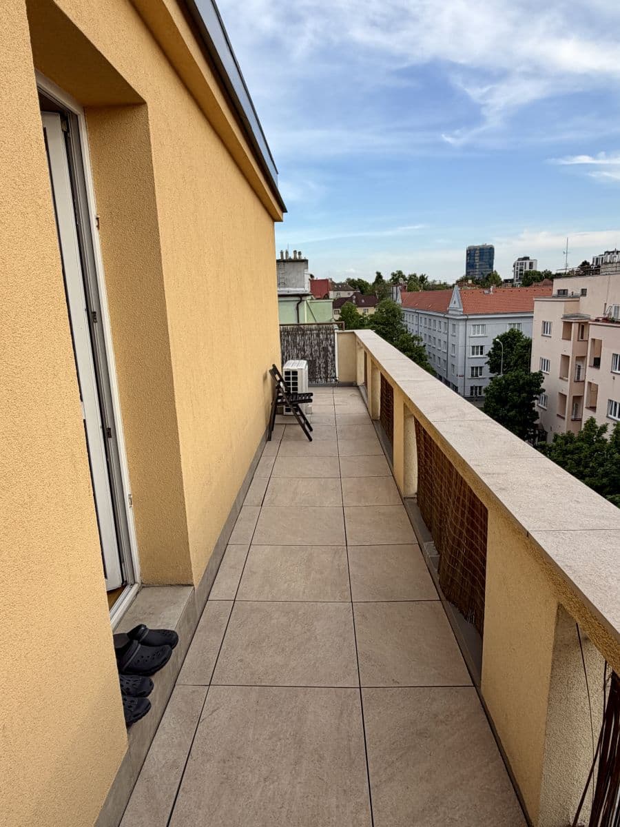 Prenájom bytu 48 m², Hartigova, Praha, Praha Prenájom bytu 48 m², Hartigova, Praha, Praha