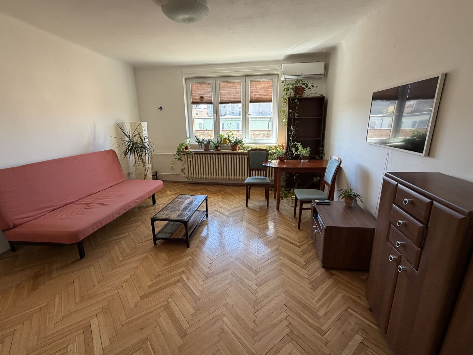 Prenájom bytu 48 m², Hartigova, Praha, Praha Prenájom bytu 48 m², Hartigova, Praha, Praha