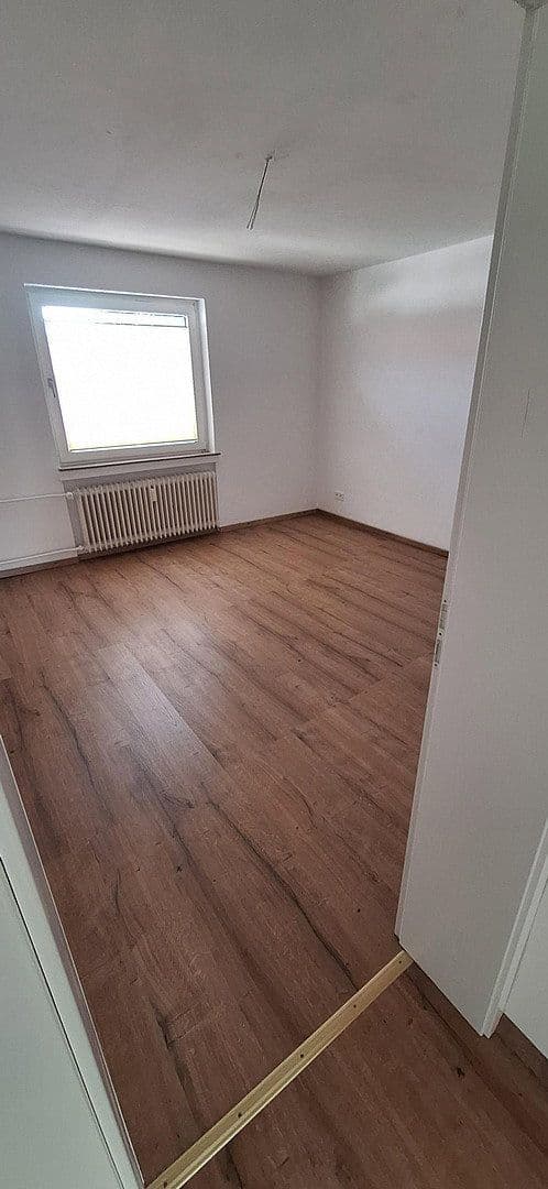 Prenájom bytu 4-izbový 95 m², Gökerstraße 71, Wilhelmshaven, Dolné Sasko Prenájom bytu 4-izbový 95 m², Gökerstraße 71, Wilhelmshaven, Dolné Sasko